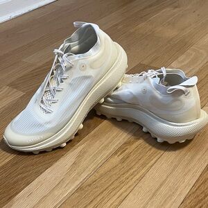 Men's White Satisfy Running Shoes